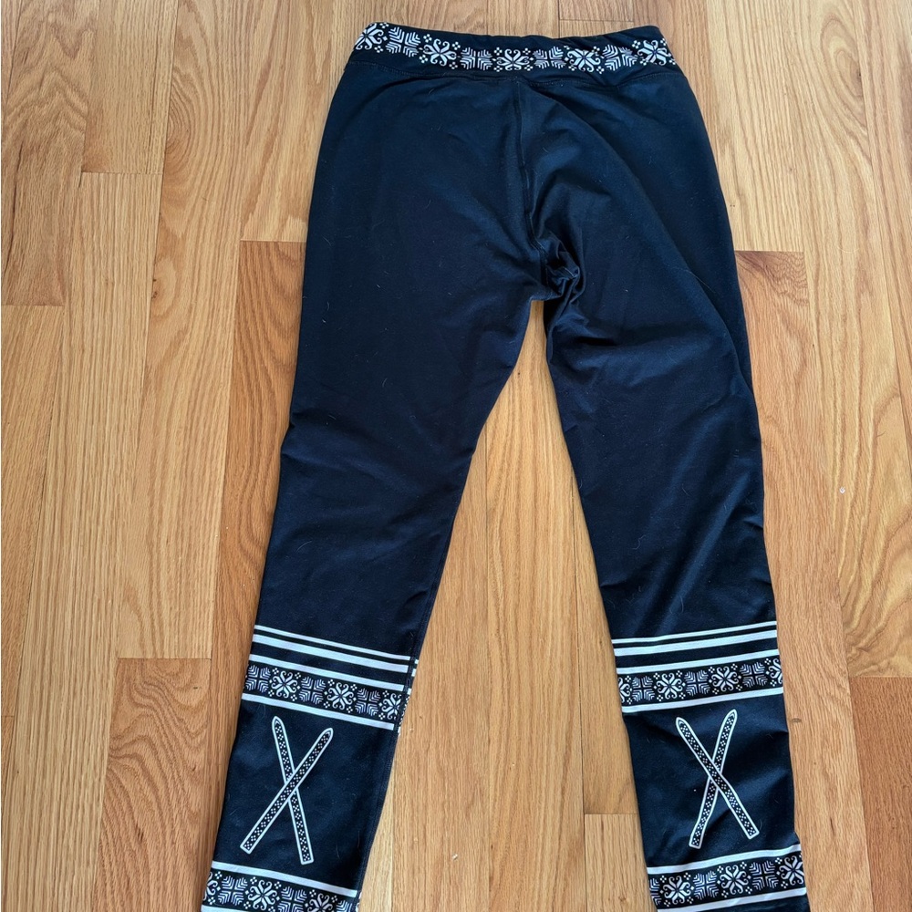 Krimson Klover Black and White Leggings. Base layer for ski and winter sports.